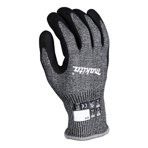 IZTURĪGI PRET GRIEZUMIEM...